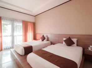 Surya Kencana Seaside Hotel