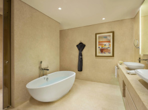 La Ville Hotel & Suites CITY WALK, Dubai, Autograph Collection