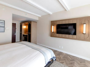 The Inn At Harbor Shores