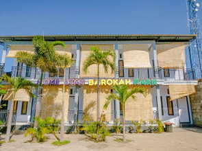 Asembagus Family by OYO Rooms