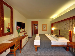 St. Joseph ROYAL REGENT