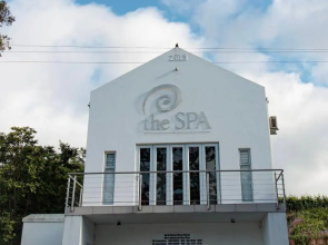 Val du Charron Wine and Leisure Estate Guesthouse