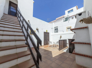 J - Bedroom 1 in Casa do Farol