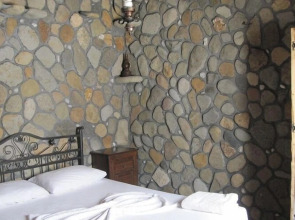 Gokceada Uysallar Köy Evi