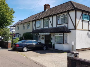 Aylesbray Lodge