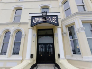 Admiral House Hotel
