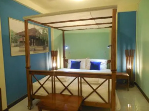 Spring Hill Estate Bungalow