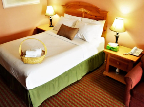 Knights Inn Colonial Fireside Inn