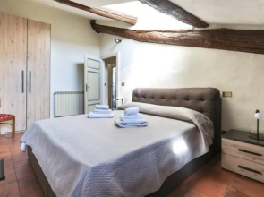 Massimiliano apartment in center with AC