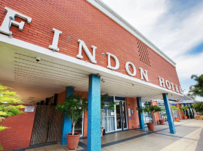 Nightcap at Findon Hotel