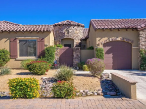 Desert Escape with Pool, Firepit, Putting Green