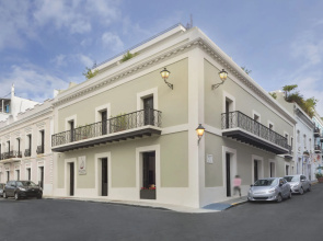 Decanter Hotel