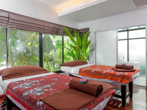 Andaman Embrace Patong