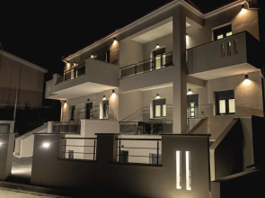 RAFKON Luxury Apartments - Myrina