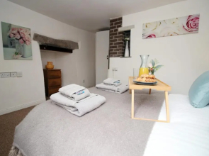 The Cornish Nook by StayStaycations
