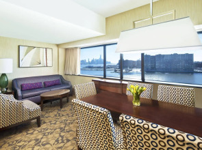 Sheraton Lincoln Harbor Hotel