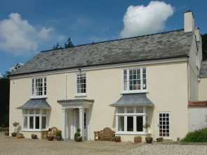 Abbots Manor