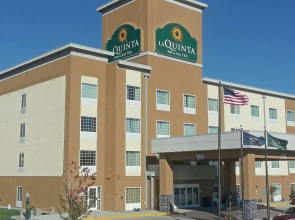 La Quinta Inn & Suites by Wyndham Dickinson