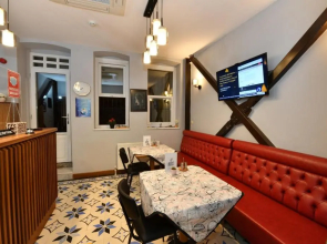 Andi Hotel