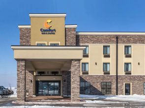 Comfort Inn & Suites Cedar Rapids CID Eastern Iowa Airport