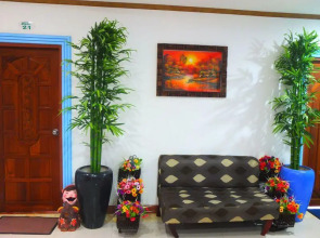 Baan Tonpai Koh Larn