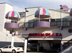 Ocean Plaza Motel