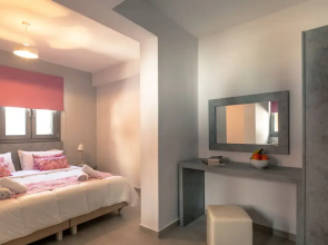 Ithaka Deluxe Home