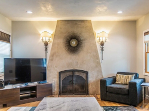 Stunning Rose Garden - San Jose Two Bedroom