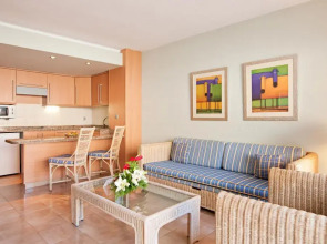 LIVVO Lago Taurito Hotel & Aquapark All Inclusive