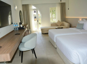 Reef Oasis Beach Resort