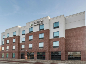 Cobblestone Inn & Suites - Waverly