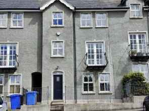 Castleview Large 3 Bedroom Family House - Glenarm