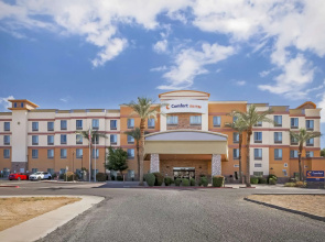 Comfort Suites Glendale - State Farm Stadium Area