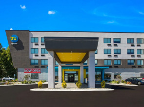 Tru by Hilton Saint Joseph