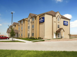 Microtel Inn & Suites by Wyndham Kenedy/Karnes City