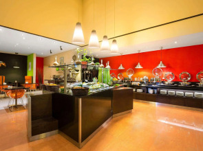 Отель ibis Al Rigga