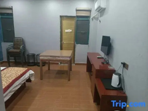 Xi County Yueke Express Hotel (Renmin Hospital)