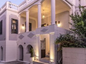 Camara Suites