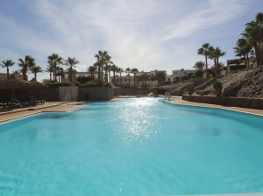 Club Reef Resort