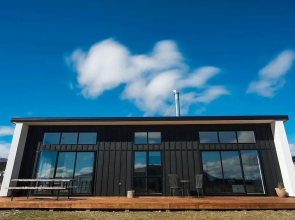 Flat White Lake View Lodge