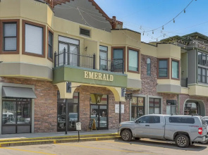Expansive Edwards Condo on Main Street w/ Views!