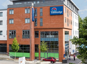 Travelodge Camberley Central