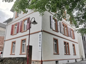 United - Hostel