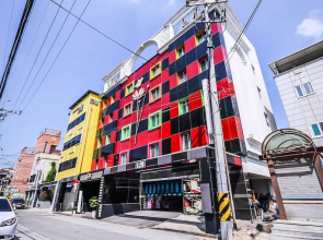 Q9 Motel Gumi
