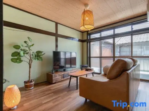 [Tsurugi Inn | Japanese Modern Style Detached Villa]  4 Rooms 2 Living Rooms |