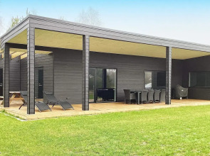 9 Person Holiday Home in Vaeggerlose