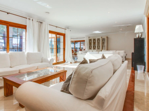 Villa Lirios