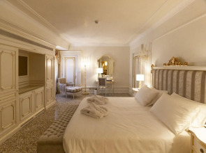 Cà Bonfadini Historic Experience Hotel Venice