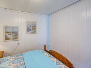 Murrells Inlet Apartment w/ Direct Beach Access!