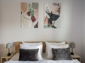 LINA - PG, Riverside Apartment